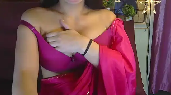 Snapshot of sexy_shivi chatting on 01/22/25, 05:49 sexy shivi online show from 01/22/25, 05:49