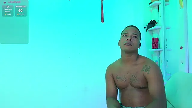  exoticcouple69  online show from 10/04/25, 12:17