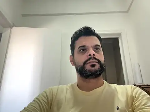 HornyBeachBoyBR online show from 05/11/26, 02:07