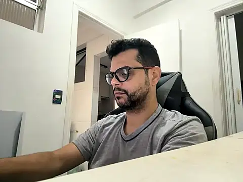 HornyBeachBoyBR online show from 06/12/26, 12:58