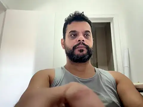 HornyBeachBoyBR online show from 05/02/26, 02:00