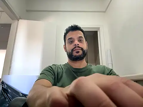 HornyBeachBoyBR online show from 05/07/26, 02:31