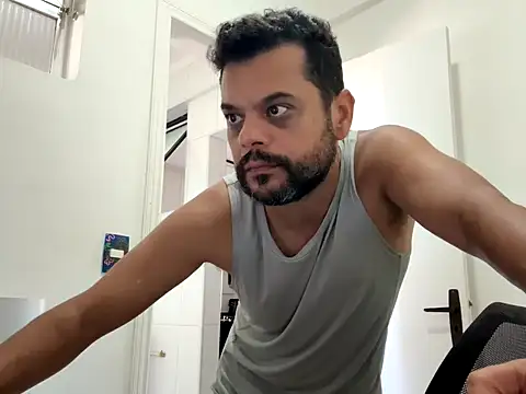HornyBeachBoyBR online show from 04/30/26, 01:51
