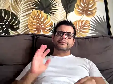 HornyBeachBoyBR online show from 05/30/26, 07:19