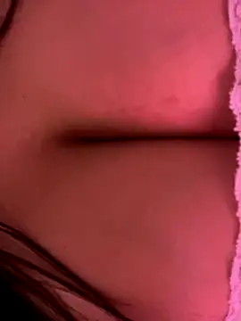 Snapshot of izanmiller2001 chatting on 11/26/25, 03:17 izanmiller2001 online show from 11/26/25, 03:17