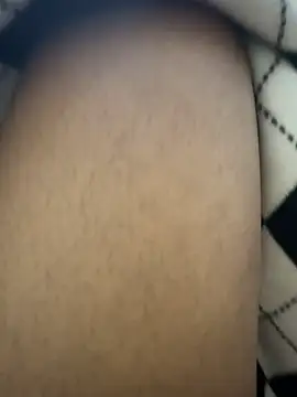 Snapshot of Manu005 chatting on 09/27/25, 08:26 Manu005 online show from 09/27/25, 08:26