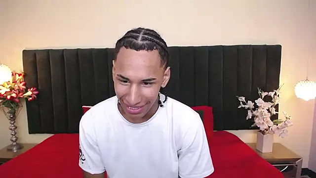 soft attraction online show from 03/25/26, 07:46