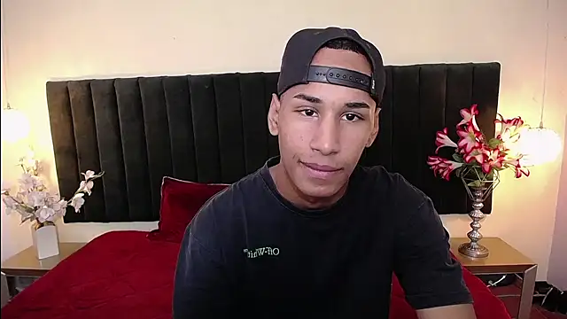 soft attraction online show from 11/14/25, 08:01