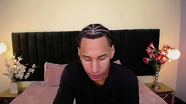 soft attraction online show from 10/17/25, 07:48