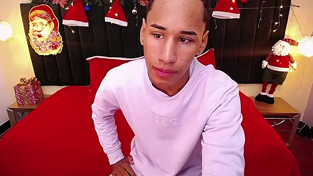 soft attraction online show from 12/04/25, 08:19