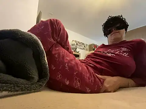 Marilou1983 online show from 11/29/25, 08:25