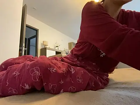 Marilou1983 online show from 05/19/26, 04:58