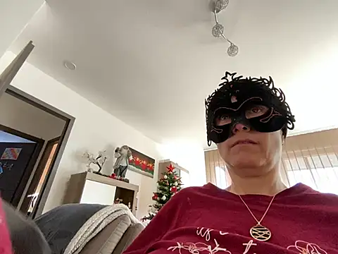 Marilou1983 online show from 12/28/24, 10:25