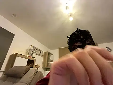 Marilou1983 online show from 11/23/25, 09:36