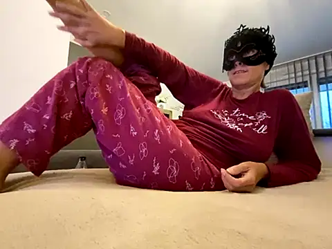 Marilou1983 online show from 09/22/25, 03:29