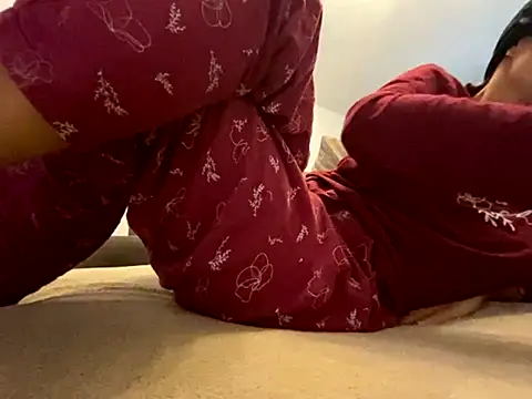 Marilou1983 online show from 09/16/25, 04:52