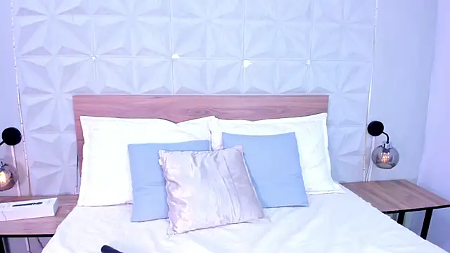 Stacey white  online show from 04/09/26, 08:04