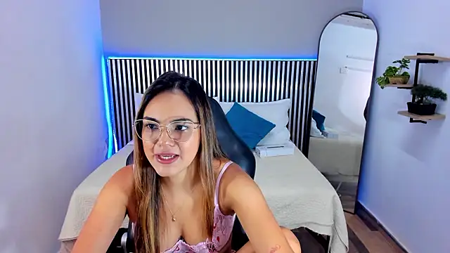 Stacey white  online show from 03/29/26, 02:30