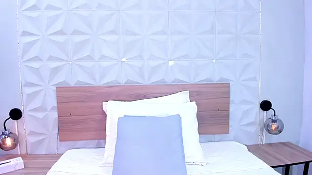 Stacey white  online show from 04/01/26, 07:55