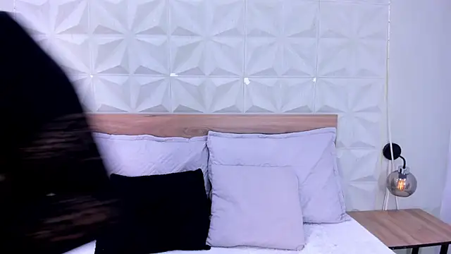 Stacey white  online show from 03/11/26, 08:47