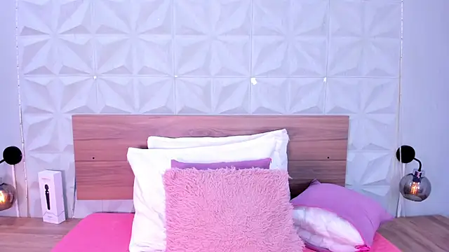 Stacey white  online show from 02/07/26, 08:28