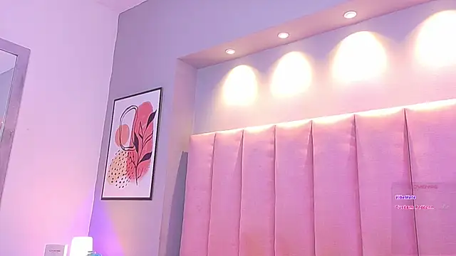 KeilyRoss online show from 12/02/25, 09:38