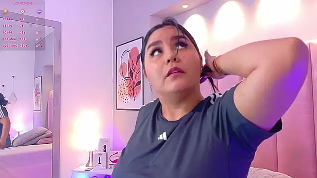 Snapshot of KeilyRoss chatting on 02/21/26, 08:00 KeilyRoss online show from 02/21/26, 08:00