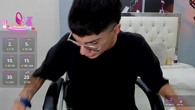 Snapshot of Noha_scott chatting on 05/07/26, 11:41 Noha scott online show from 05/07/26, 11:41