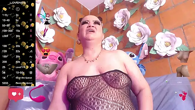 IngritBitch online show from 11/20/25, 03:12