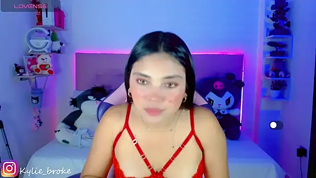 Kylie brokee online show from 02/14/25, 09:10