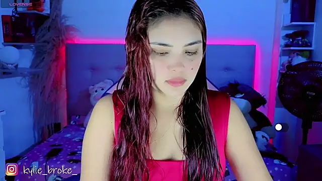 Kylie brokee online show from 02/26/26, 09:04