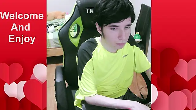 Snapshot of Twink_martinboy chatting on 07/15/26, 02:51 Twink martinboy online show from 07/15/26, 02:51