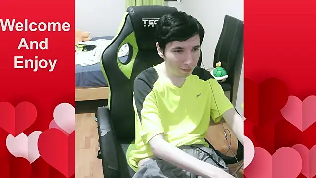 Snapshot of Twink_martinboy chatting on 05/08/26, 10:57 Twink martinboy online show from 05/08/26, 10:57