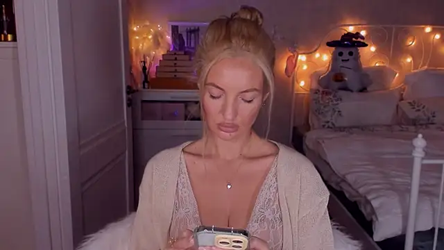 aestetick online show from 10/21/25, 01:10