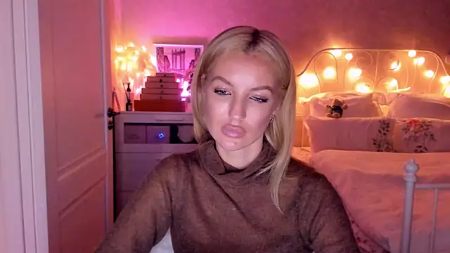 aestetick online show from 11/06/25, 12:31