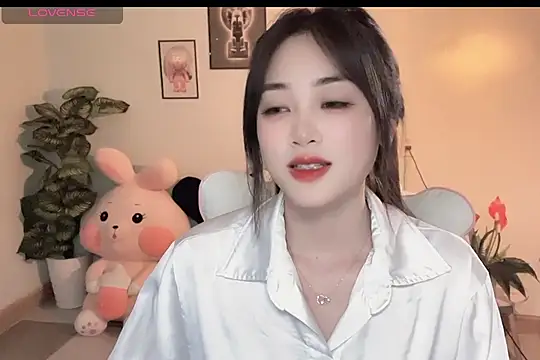  Aimy  online show from 11/28/25, 04:07