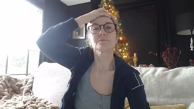 godinflower online show from 12/04/25, 10:14