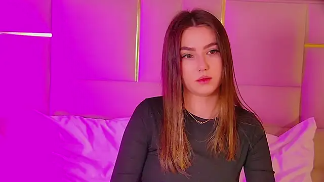 AliceMoreno online show from 11/17/25, 05:06