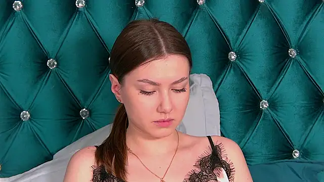 AliceMoreno online show from 02/10/25, 04:08