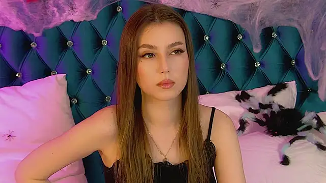 AliceMoreno online show from 10/28/25, 05:12