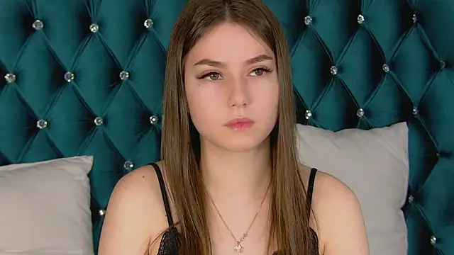 AliceMoreno online show from 12/19/25, 05:37