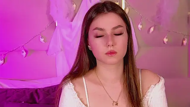 AliceMoreno online show from 10/30/25, 05:10