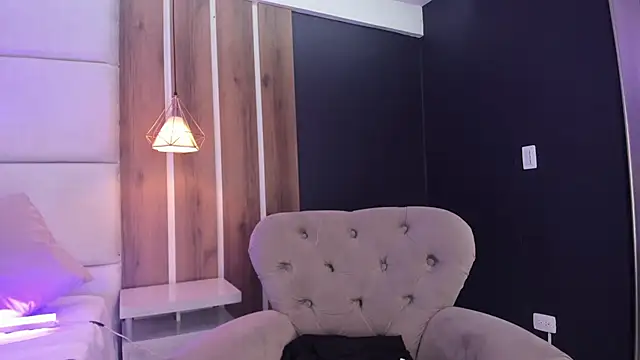 AmmyJones  online show from 07/10/26, 07:03