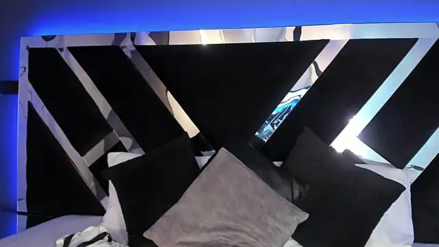 AmmyJones  online show from 12/17/25, 10:26