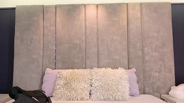 AmmyJones  online show from 12/05/25, 08:06