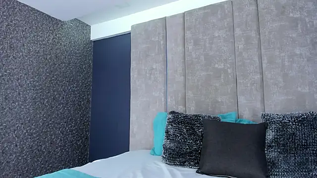 AmmyJones  online show from 04/08/26, 07:15