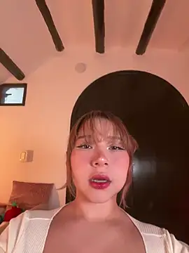 Snapshot of -SofiaCastillo- chatting on 02/19/26, 10:29 -SofiaCastillo- online show from 02/19/26, 10:29