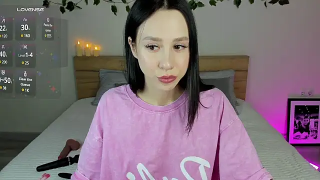 Amelia Martinz online show from 12/21/24, 03:20