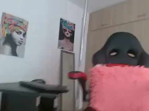 Snapshot of PaulinaRubio_ chatting on 02/01/25, 07:23 PaulinaRubio online show from 02/01/25, 07:23