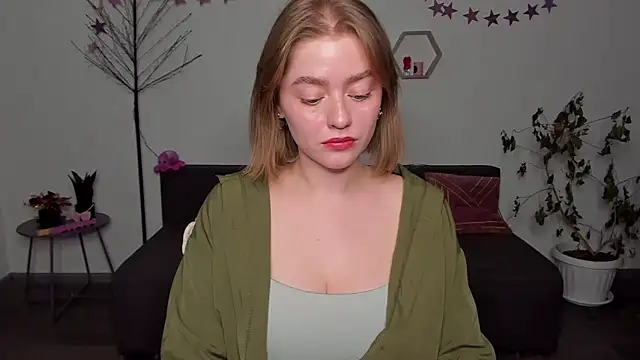 AidaPerry online show from 12/23/24, 03:11